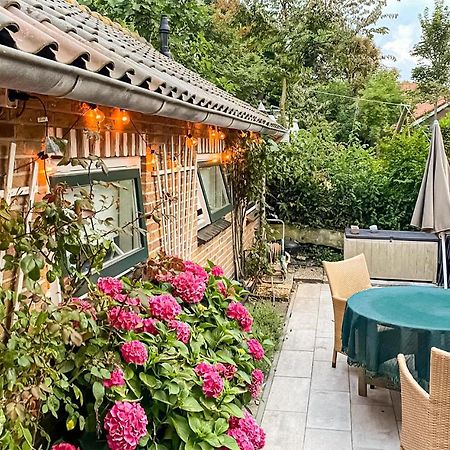 1 Bedroom Gorgeous Home In Zoutelande Exterior foto
